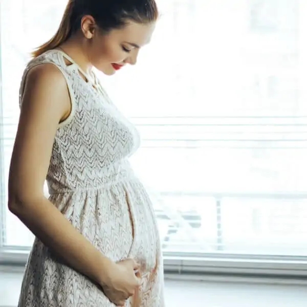 These are the best places to shop for petite maternity clothes