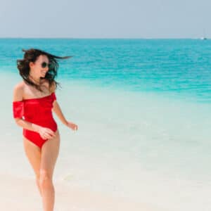 Bathingsuits for Hourglass Body Type: The Complete Guide