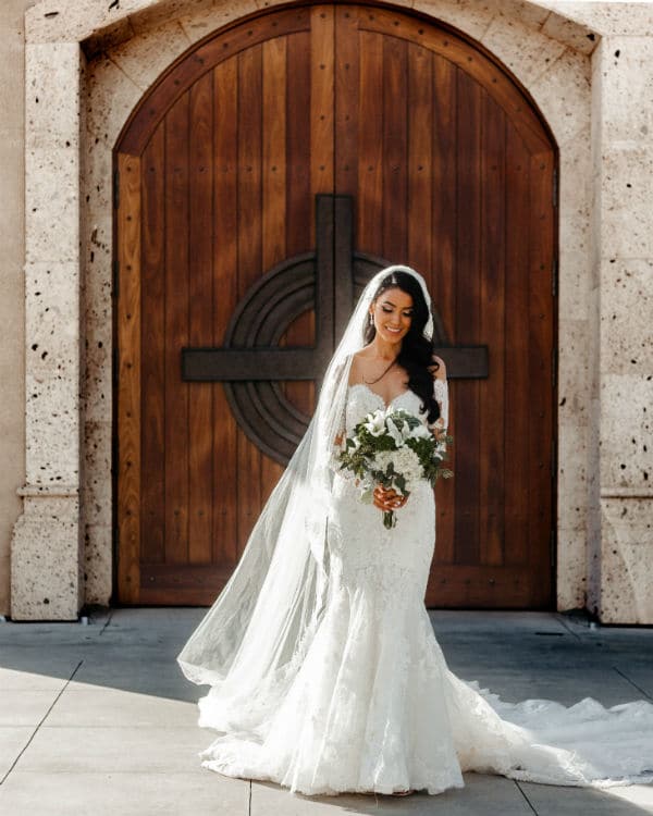 wedding veil for petite brides
