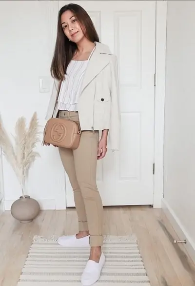 How to Style White High Rise Mom Jeans