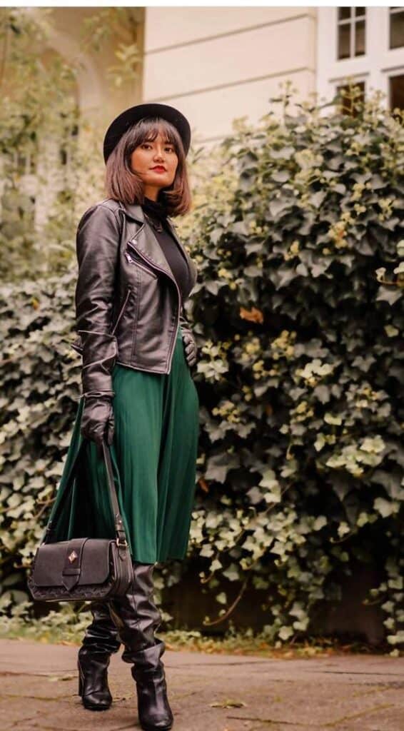 What To Wear With A Leather Jacket (The Complete Guide for Women)