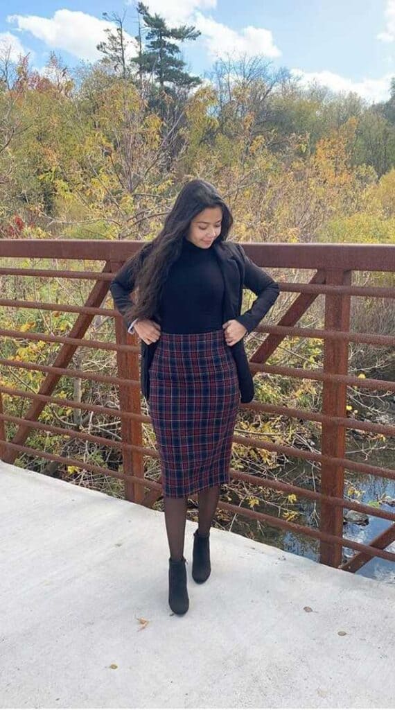 how to wear plaid skirt
