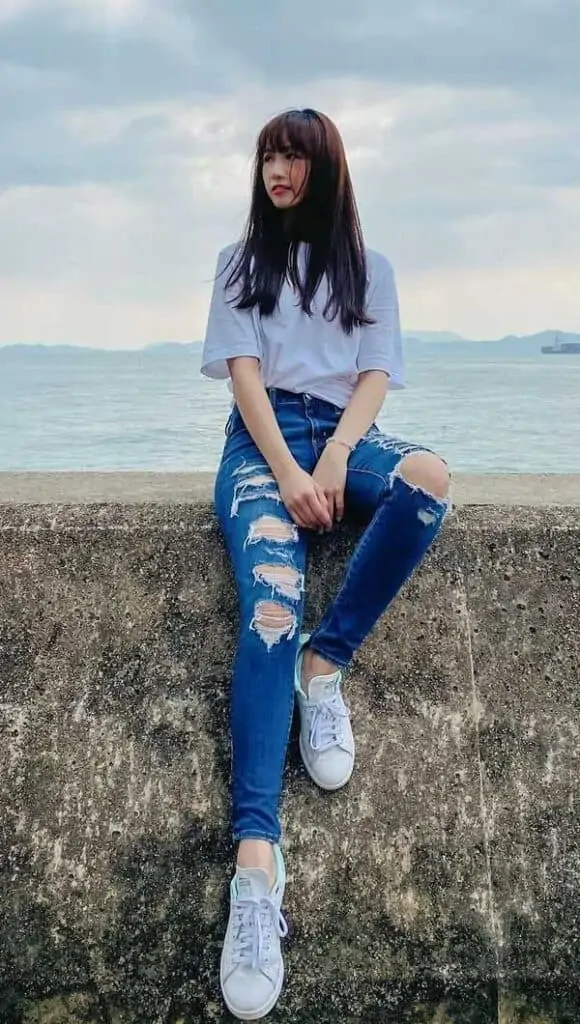 Cute ripped jeans clearance outfits