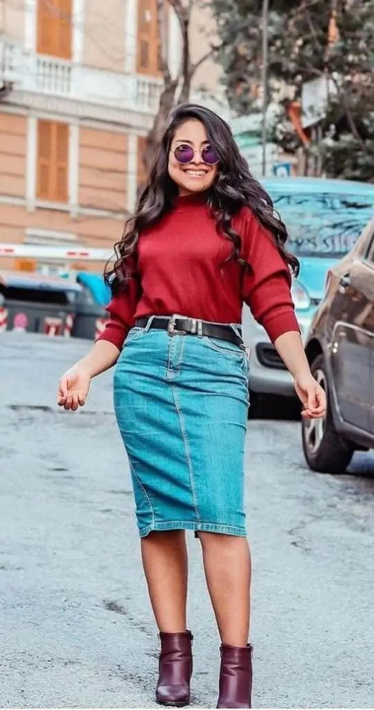 40 Best Outfit Ideas For Women With Red Skirts