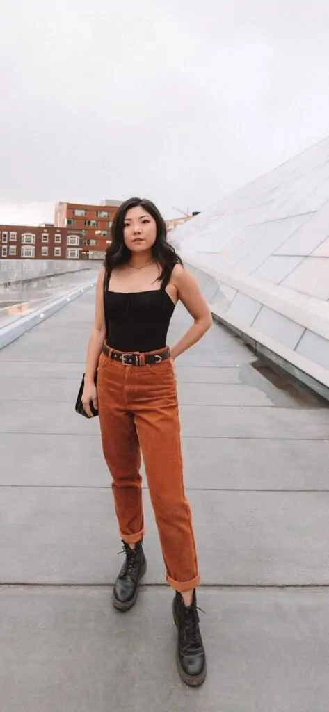 What to wear with corduroy pants (Complete Guide for Women)