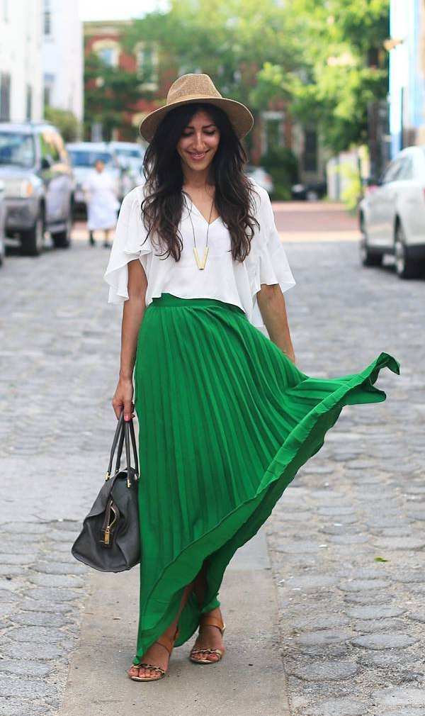 What to Wear with Maxi Skirts (Complete Guide for Every Season)