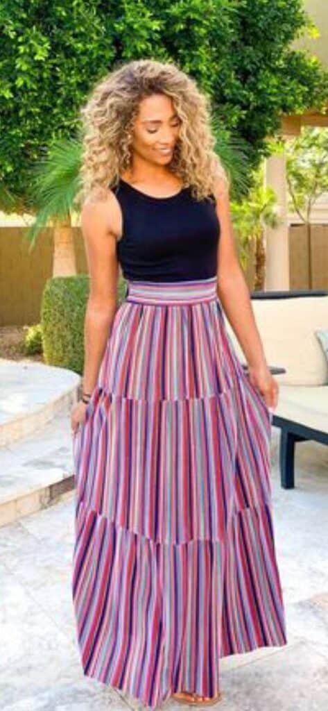 how to wear striped maxi skirts
