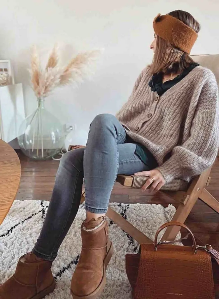 5 Cute Ways to Style Your Uggs This Winter  Uggs outfit, Winter boots  outfits, Tan boots outfit