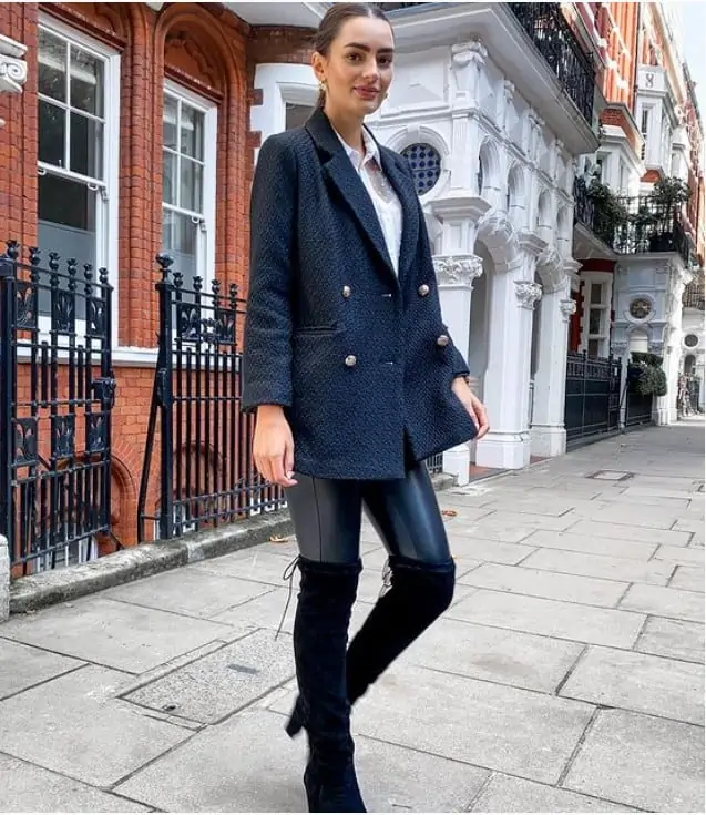 How To Wear A Peacoat (Complete Guide for Women)