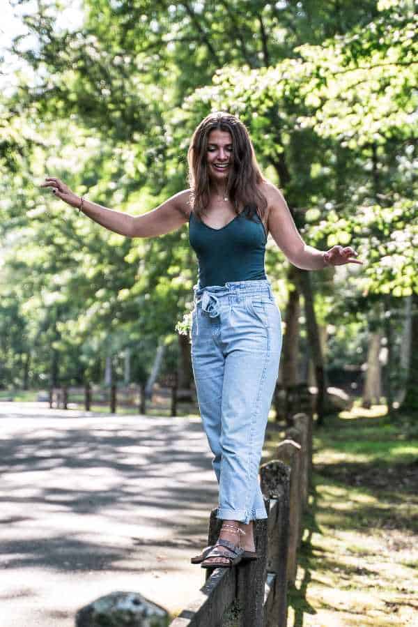 3 Ways to style Mom Jeans - Dogdays of Summer Blog