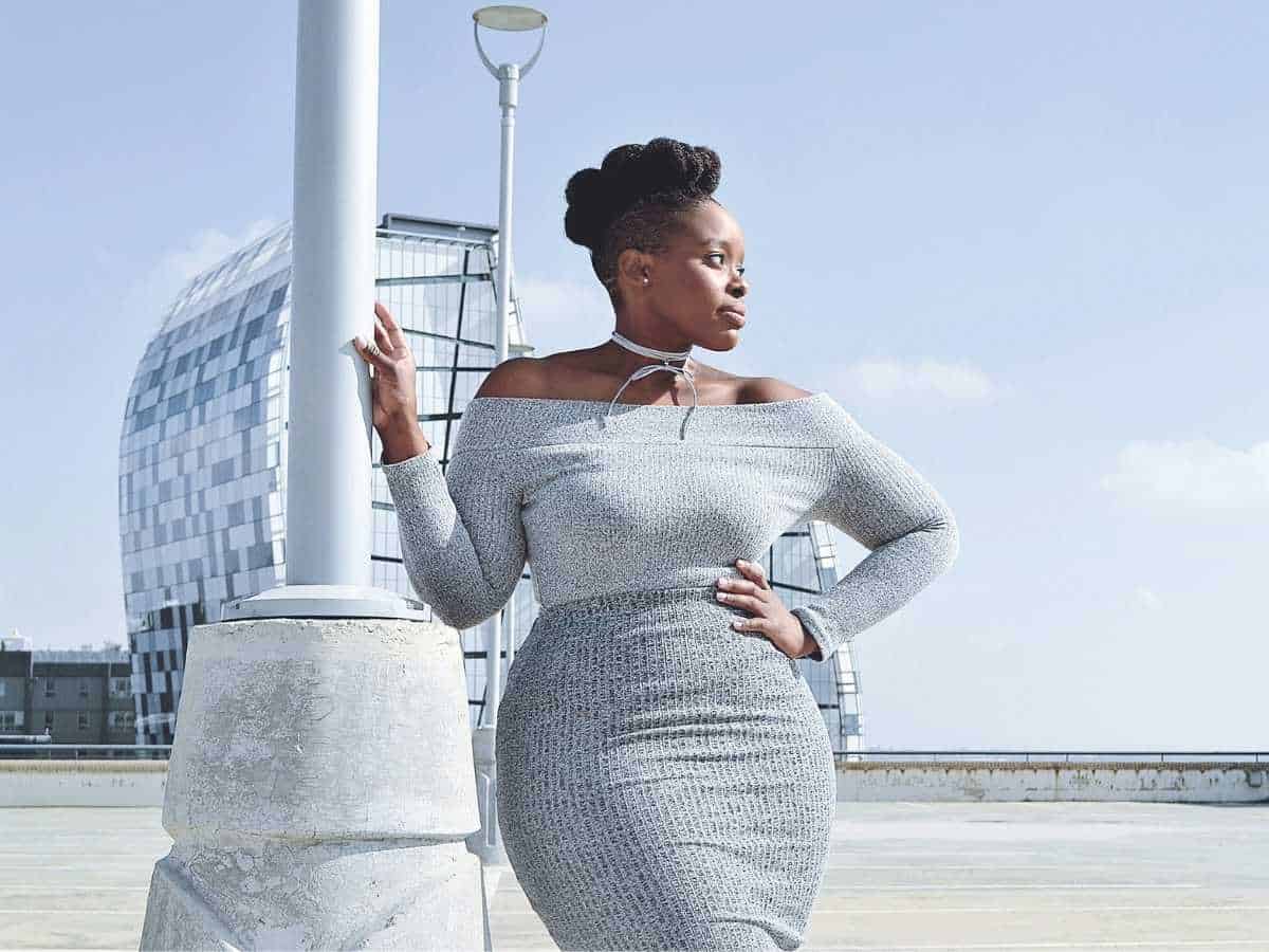 best dress styles for curvy figures