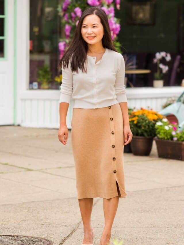 I’m 5’2″, these are the 7 Best Skirts for Petite Women