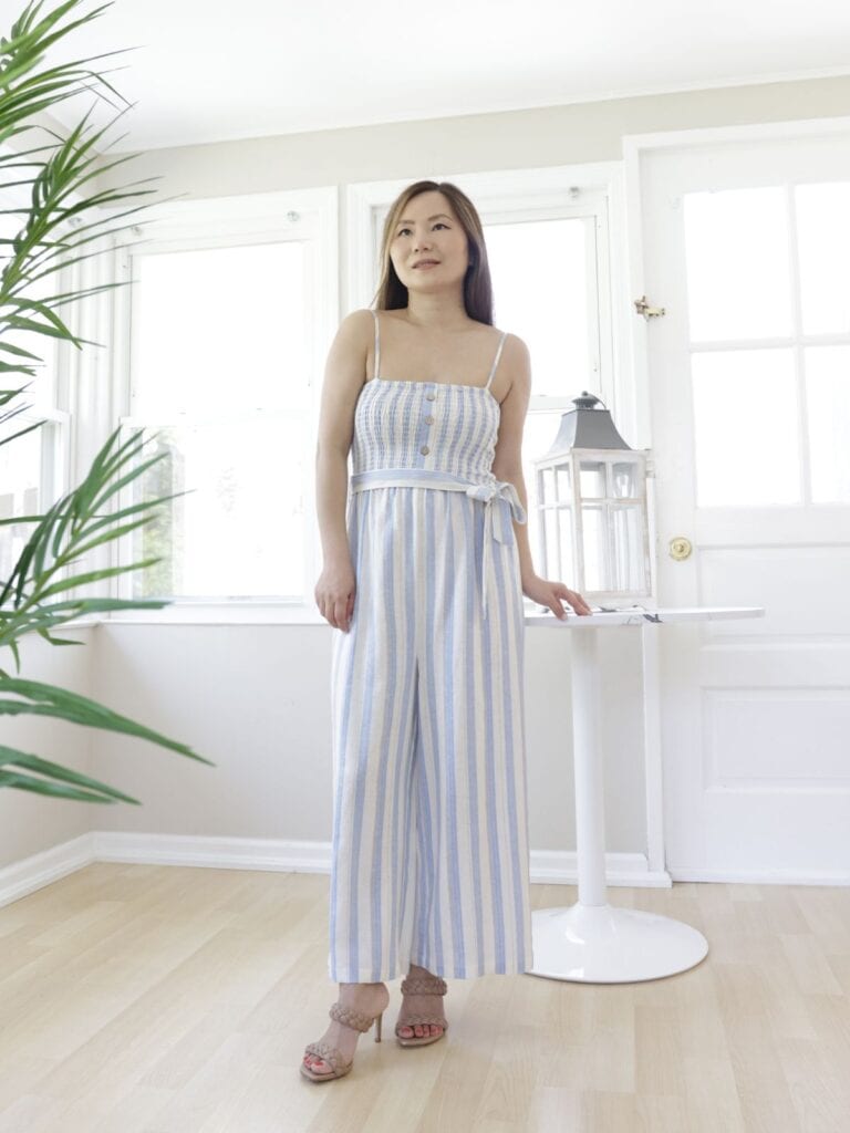 I'm 5'2", these are the 12 must-know tips on how to look good if you are short