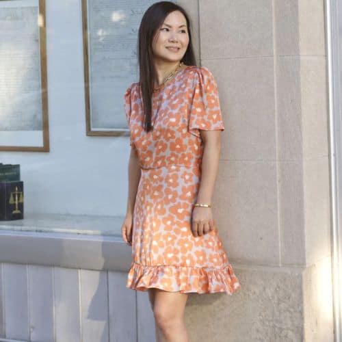 What Body Types Look Good in A-Line Dresses-APPLE BODY TPE