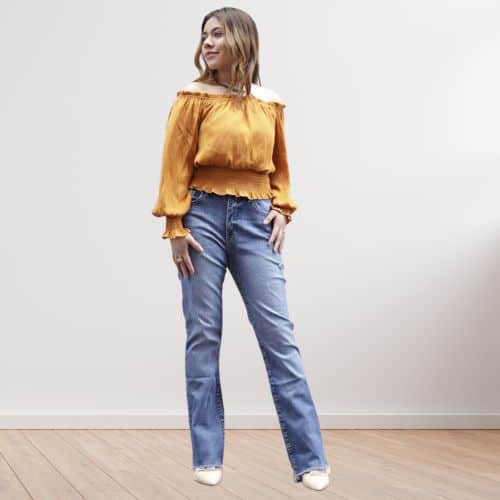 The Complete Jeans Guide for An Hourglass Figure-Straight Leg Jeans