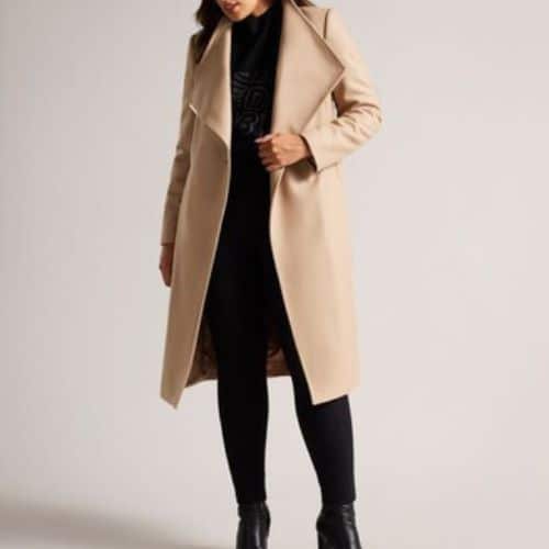 COATS FOR WOMEN WITH BROAD SHOULDERS-Avoid coats with wide lapels