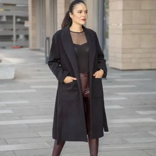 BEST COATS FOR HOURGLASS BODY FRAME-DRAK SHADE OF COAT