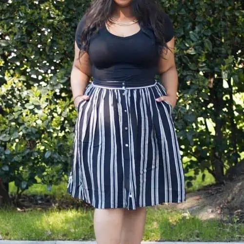 BEST SKIRTS FOR BIG THIGHS-vertical stripes skirt (1)