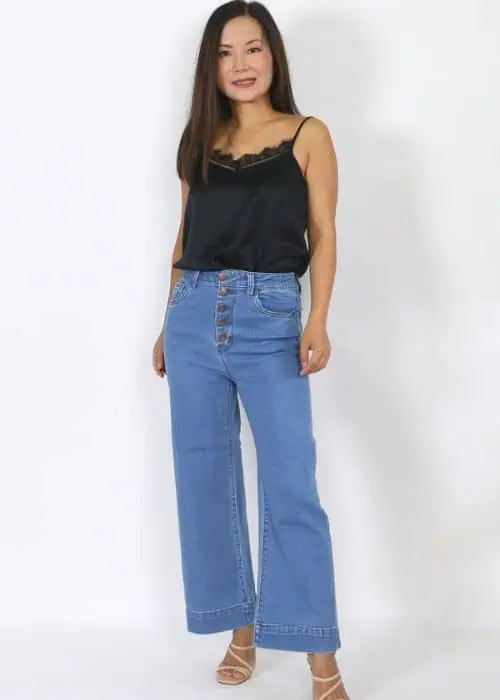 JEANS FOR RECTANGLE SHAPE-Wide leg jeans