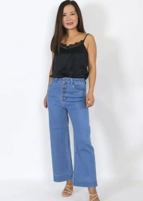 Bootcut Jeans for Rectangle Body Shape 🙇🏻‍♀️🙌🏻🤔👀