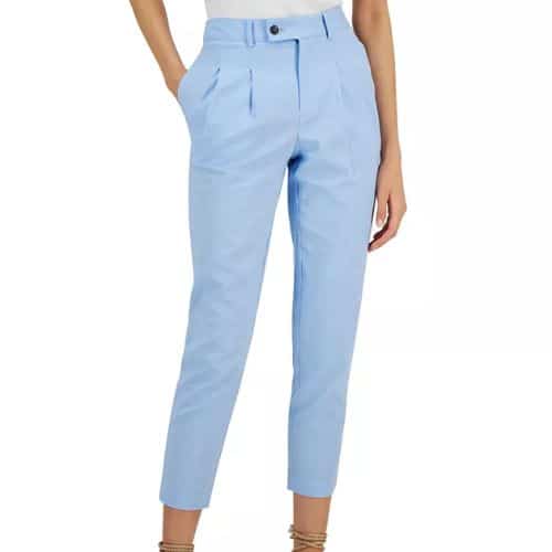 BEST PANTS FOR INVERTED TRIANGLE-pleated pants