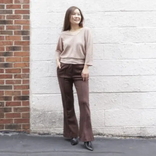 Brick-red high-waist straight-cut trousers with belt - Compania Fantastica