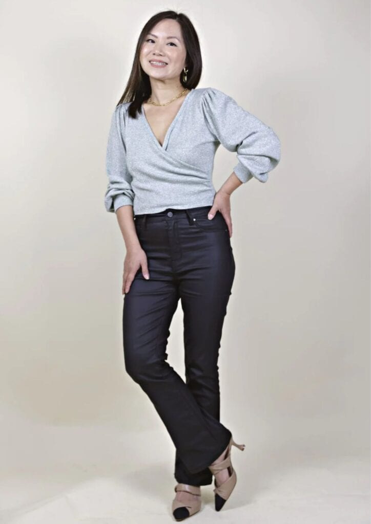 I'm 5'2, and here's 21 Styling Hacks If You Have a Short Torso