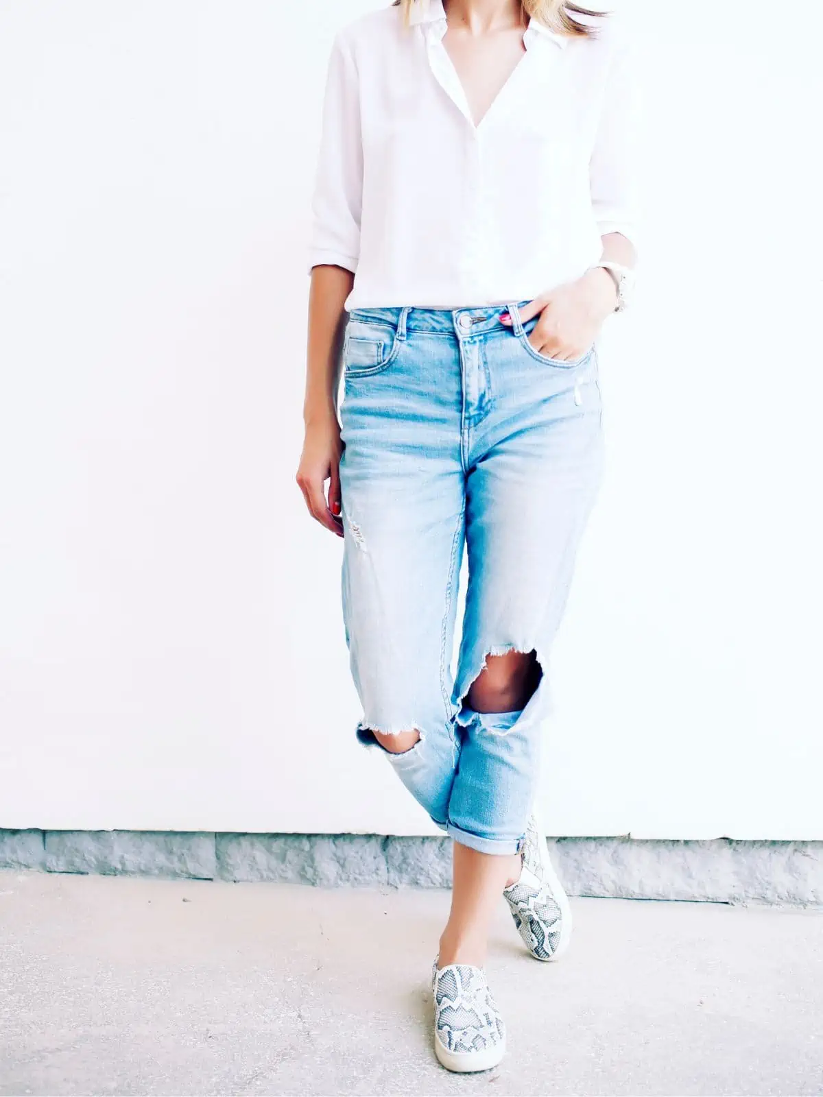 The Ultimate Jeans Guide for Women Over 60: 15 Styles You'll Love - Petite  Dressing