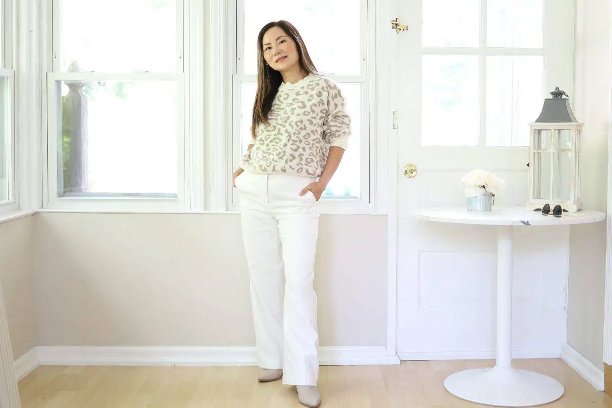 How to wear white pants in fall/winter - Petite Dressing