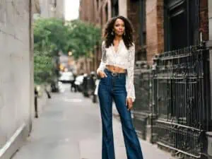 25 Chic Wide Leg Jeans Outfits in 2024 Every Woman Must Try