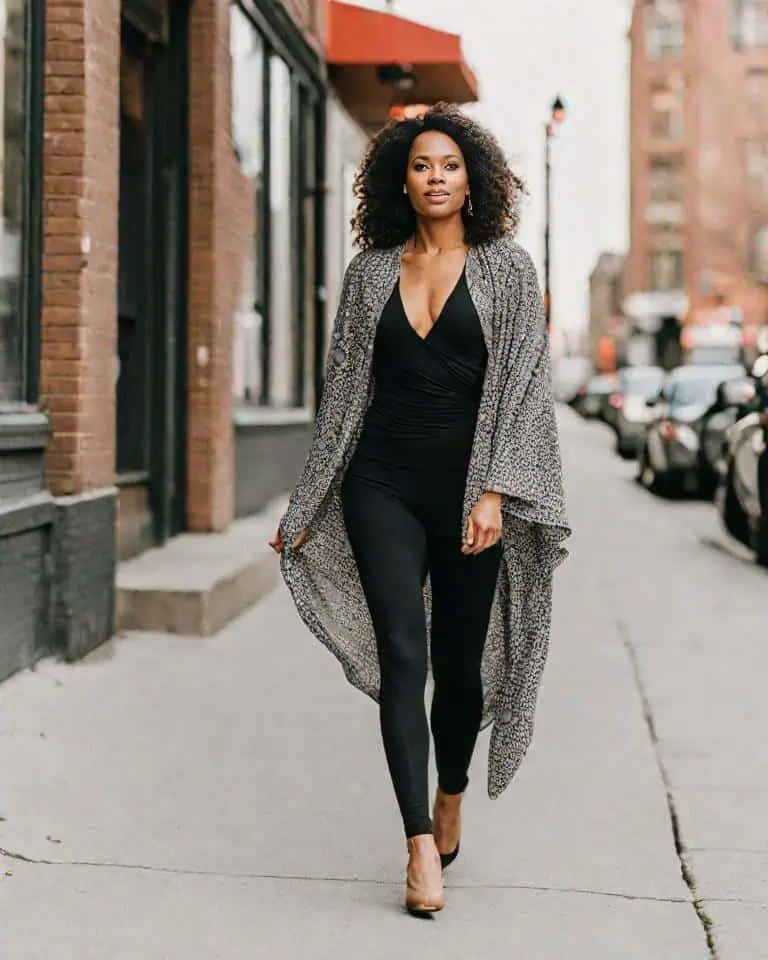24 Chic and Easy Legging Outfits in 2024 Every Woman Must Try - Petite  Dressing