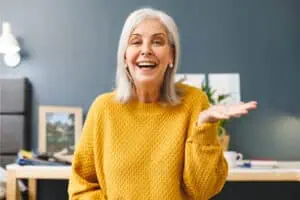 I’m a Stylist: These Are 8 Mistakes Women Over 60 Don’t Realize They’re Making