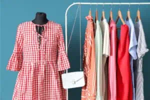 10 “Proper” Dressing Rules From the ’60s We’re Glad Are Gone